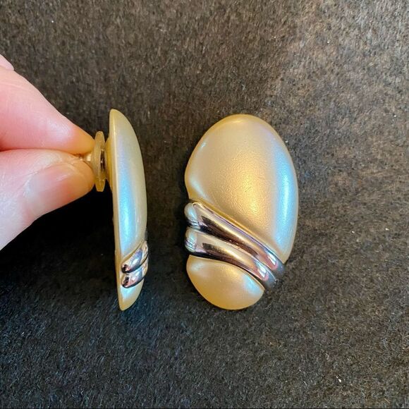 New retro 80s big earrings - Picture 4 of 5